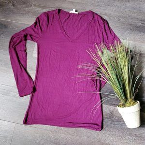 Zenana Outfitters V-Neck Long Sleeve T Shirt SMALL